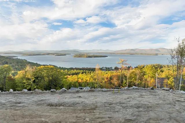 $750,000 | 90 Briarcliff Road, Gilford, NH 03249