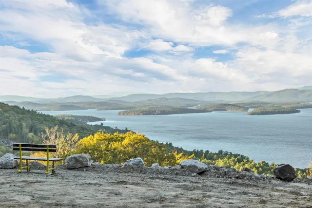 $750,000 | 90 Briarcliff Road, Gilford, NH 03249