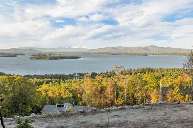 $750,000 | 90 Briarcliff Road, Gilford, NH 03249