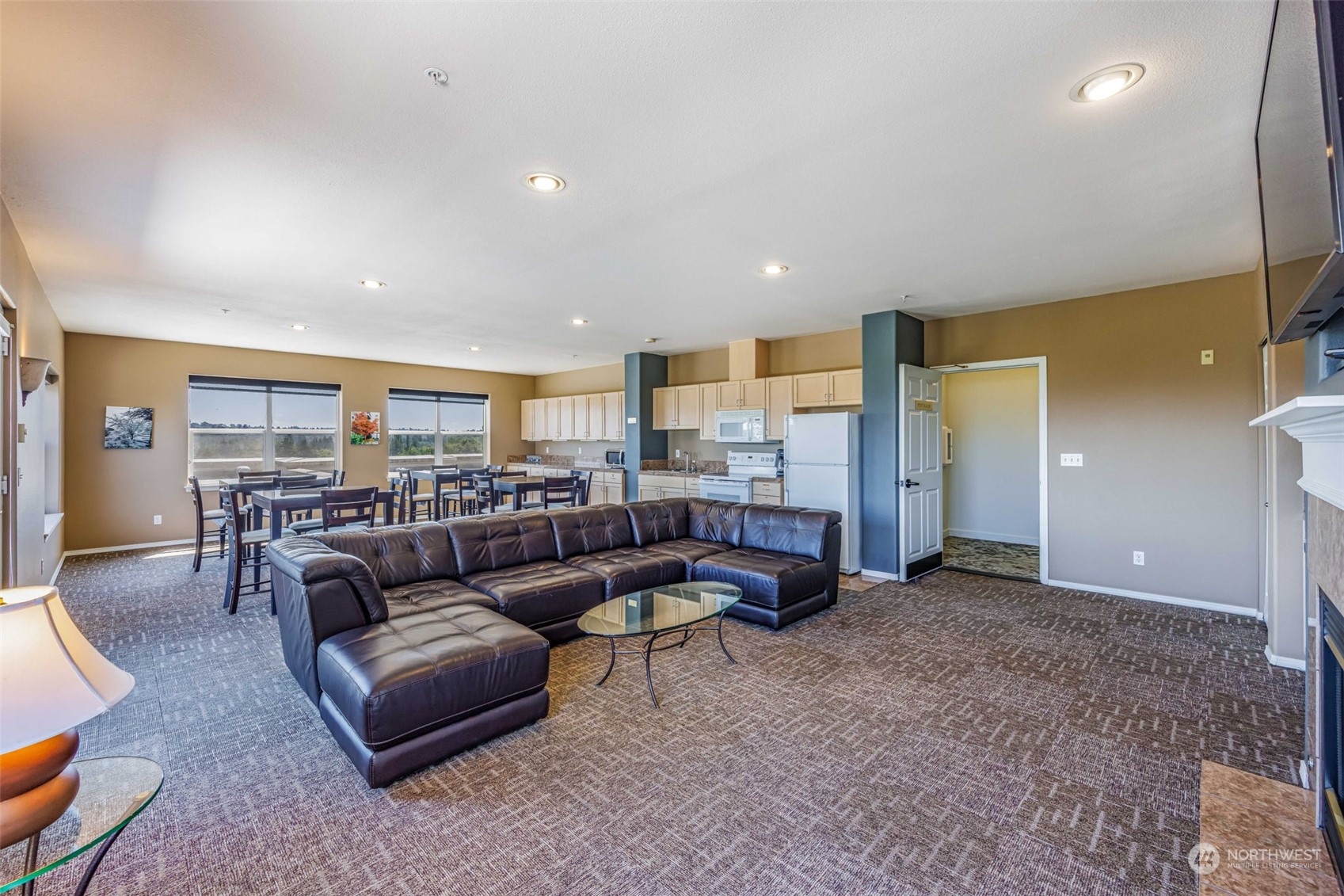 3221 Southwest Avalon Way, Unit 101 Seattle, WA 98126 - Photo 24 of 34 Gallery Image 24