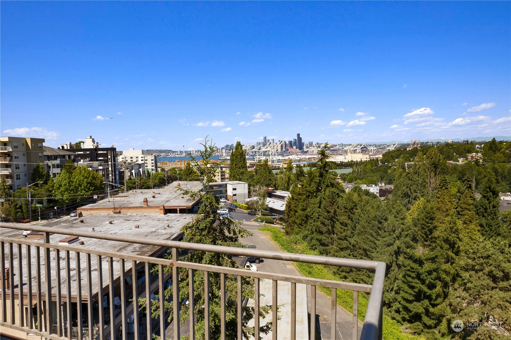 3221 Southwest Avalon Way, Unit 101 Seattle, WA 98126 - Photo 25 of 34 Gallery Image 25