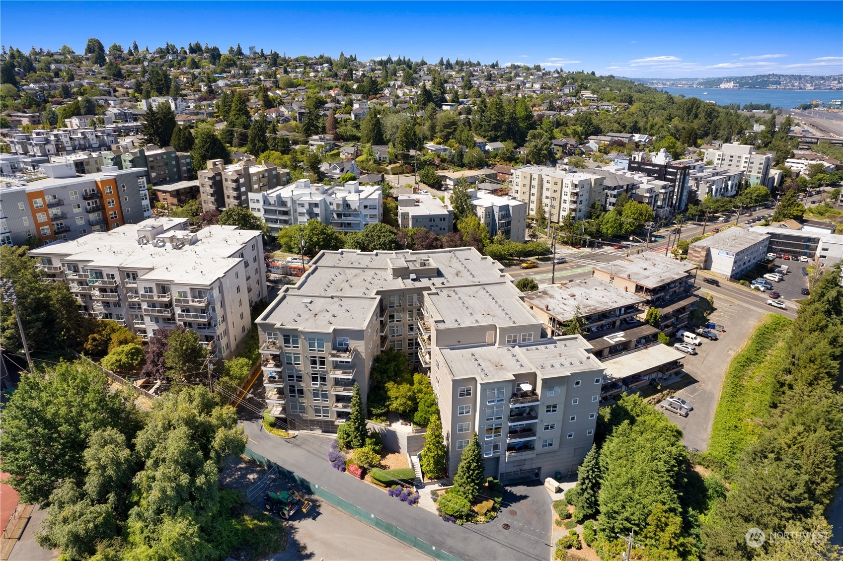 3221 Southwest Avalon Way, Unit 101 Seattle, WA 98126 - Photo 32 of 34 Gallery Image 32