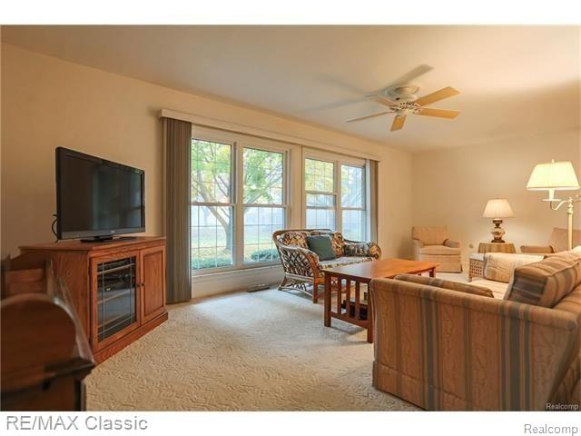 1199 South Sheldon Road, Unit 26 Plymouth, MI 48170 - Photo 4 of 17 Living Room.jpg