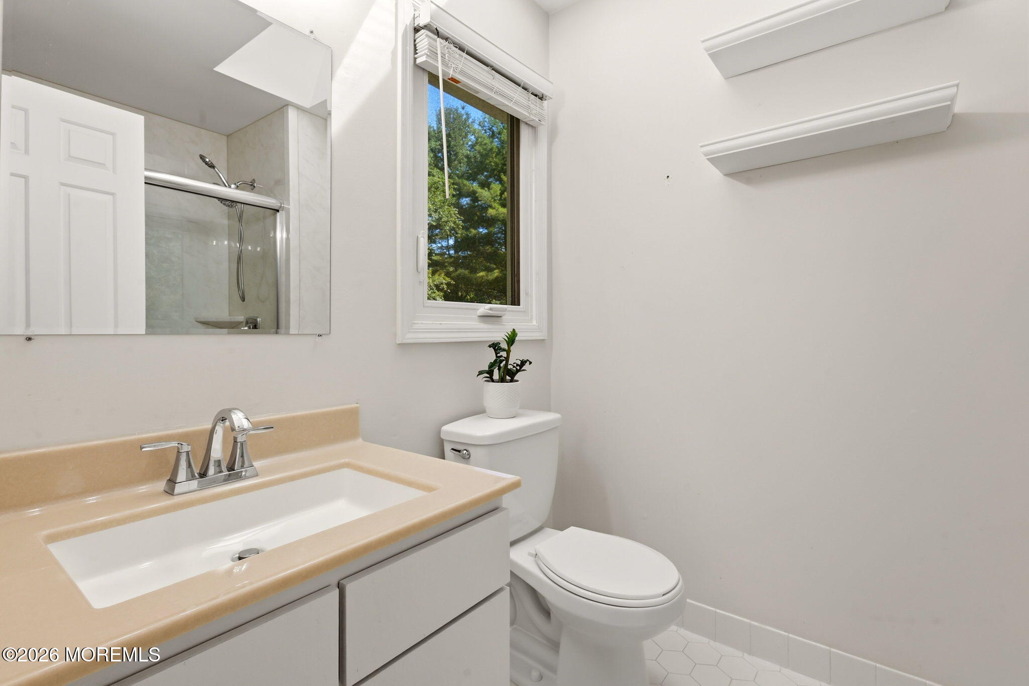 38 Knob Hill Road Morganville, NJ 07751 - Photo 23 of 30 022