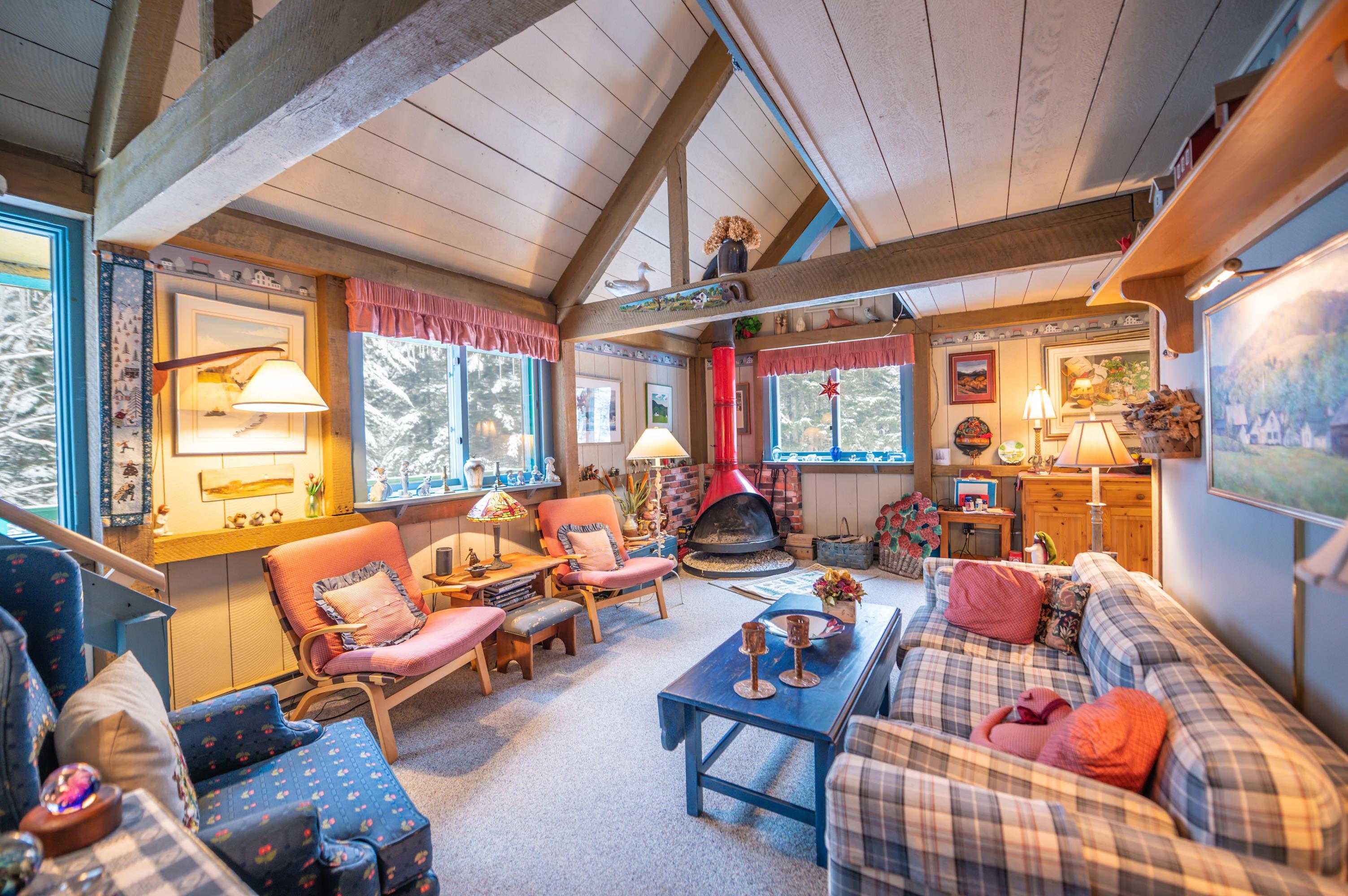7 East Hill Road Wilmington, VT 05363 - Photo 1 of 30 Gallery Image 1