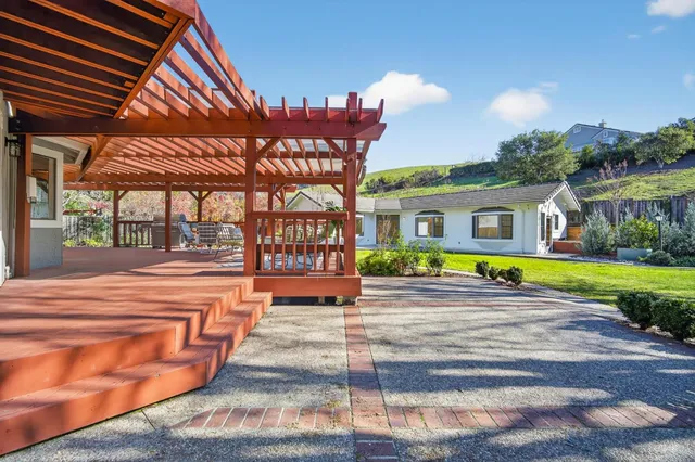 $3,488,788 | 1120 Valley Quail Circle, San Jose, CA 95120