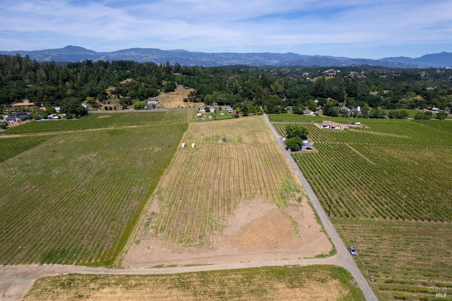 835 Dry Creek Road Healdsburg, CA 95448 - Photo 8 of 11