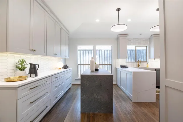 $749,900 | 3020 Montego Place, Plano, TX 75023