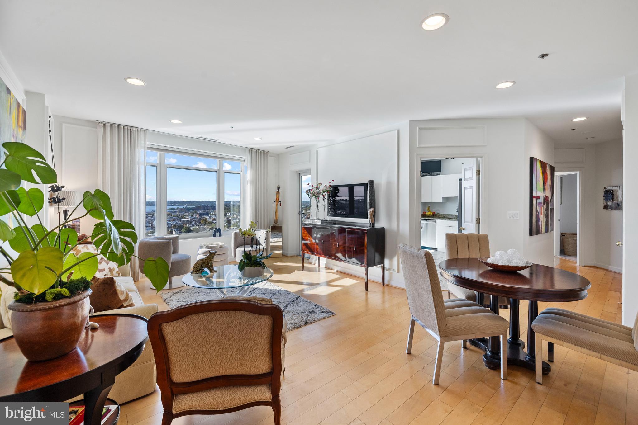 100 Harborview Drive, Unit 1708 Baltimore, MD 21230 - Photo 5 of 39 Living/Dining Combo - great for Entertaining