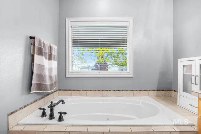 $1,250,000 | 12195 South Hawk Haven Avenue, Kuna, ID 83634