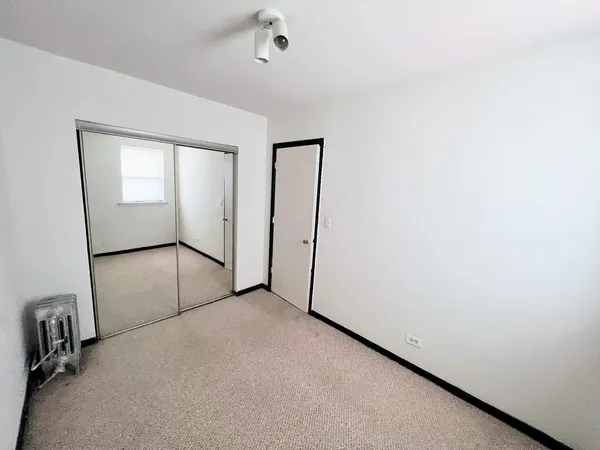 $1,475 | 3933 North Clarendon Avenue, Unit 504, Chicago, IL 60613