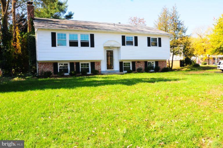 6401 Twin Court Springfield, VA 22150 - Photo 16 of 16 Exterior (Front)