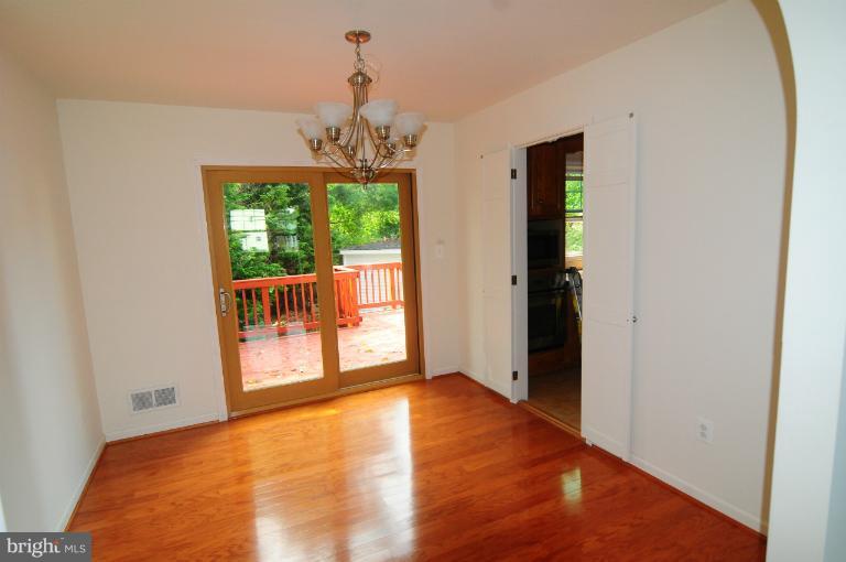 6401 Twin Court Springfield, VA 22150 - Photo 5 of 16 Dining Room