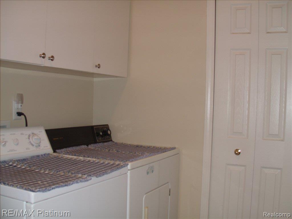 2648 Ravineside South Howell, MI 48843 - Photo 15 of 15 ravineside laundry