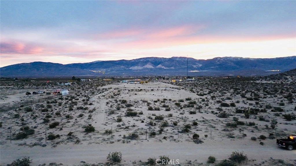 40 Rodeo Lucerne Valley Lucerne Valley, CA 92356 - Photo 7 of 10 a view of an outdoor space and mountain view
