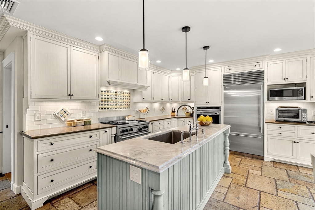69 Gale Road Swampscott, MA 01907 - Photo 8 of 42