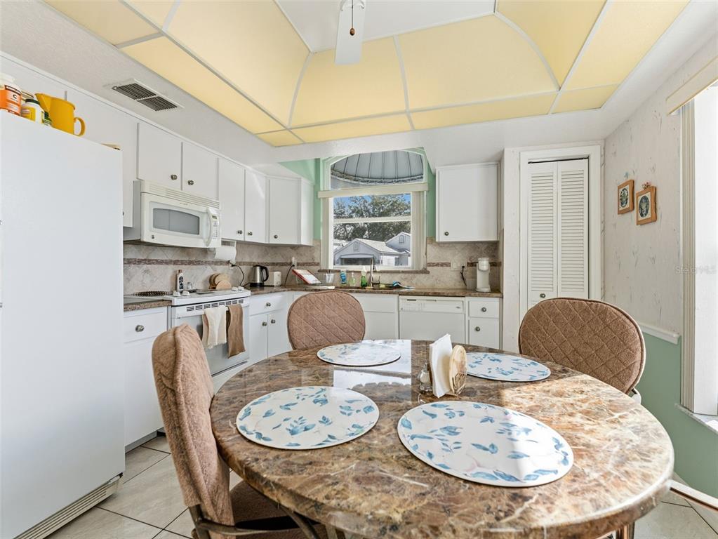 1007 La Bamba Court Spring Hill, FL 34608 - Photo 11 of 26