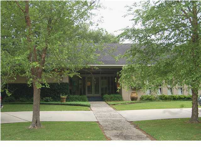 115 Canterbury Road Lafayette, LA 70503 - Photo 1 of 2 Primary Photo
