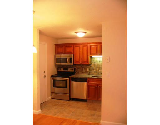 19 Erick Road, Unit 3B Mansfield, MA 02048 - Photo 4 of 6 Gallery Image 4