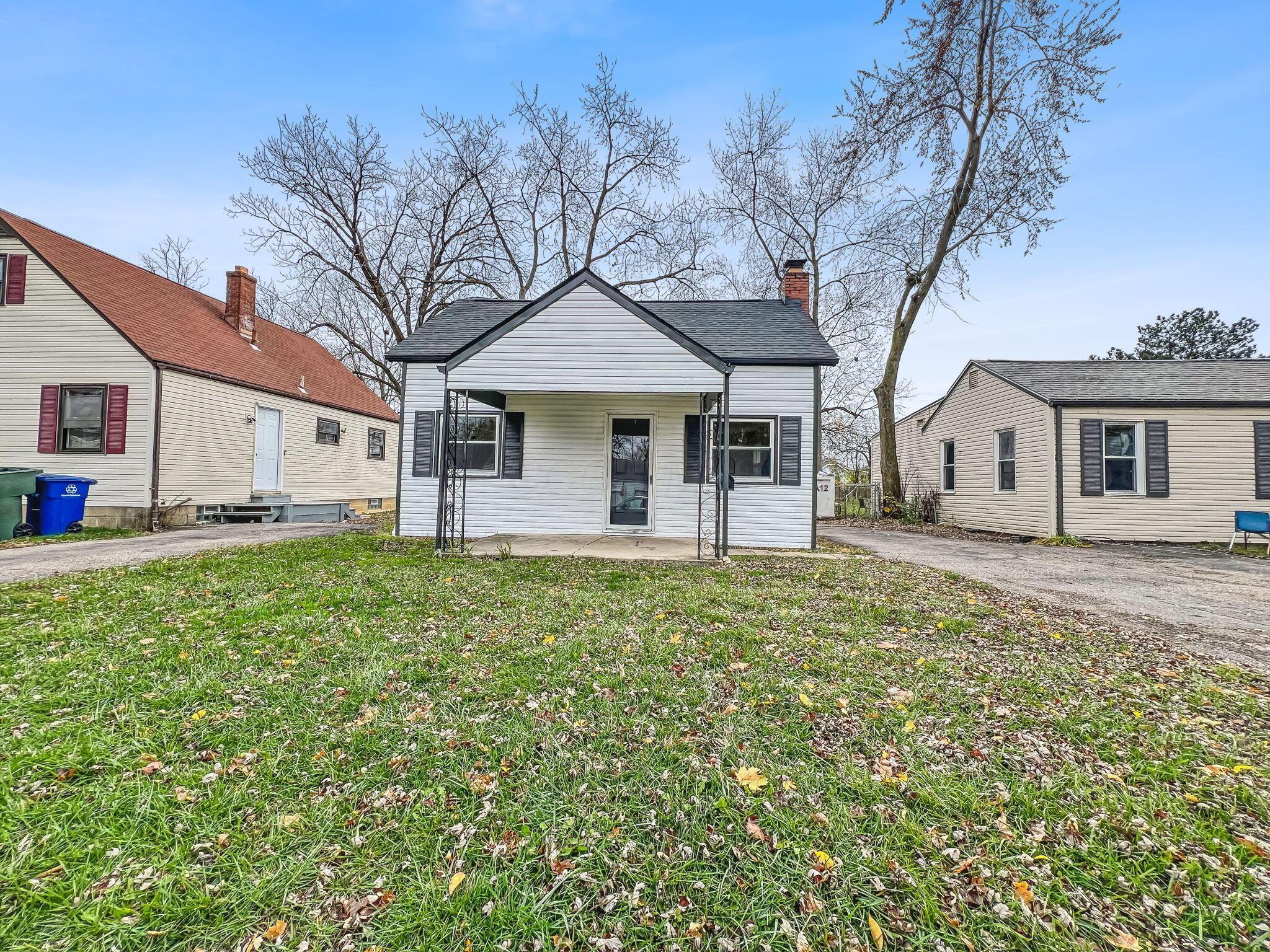 2888 Howey Road Columbus, OH 43224 - Photo 3 of 52 2-web-or-mls-2888-howey-rd