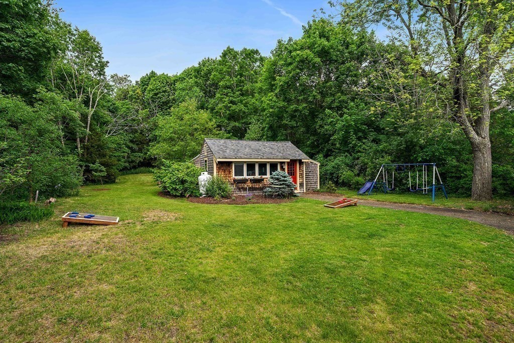 53 Frairy Street Medfield, MA 02052 - Photo 25 of 31