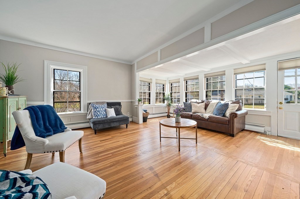 53 Frairy Street Medfield, MA 02052 - Photo 5 of 31