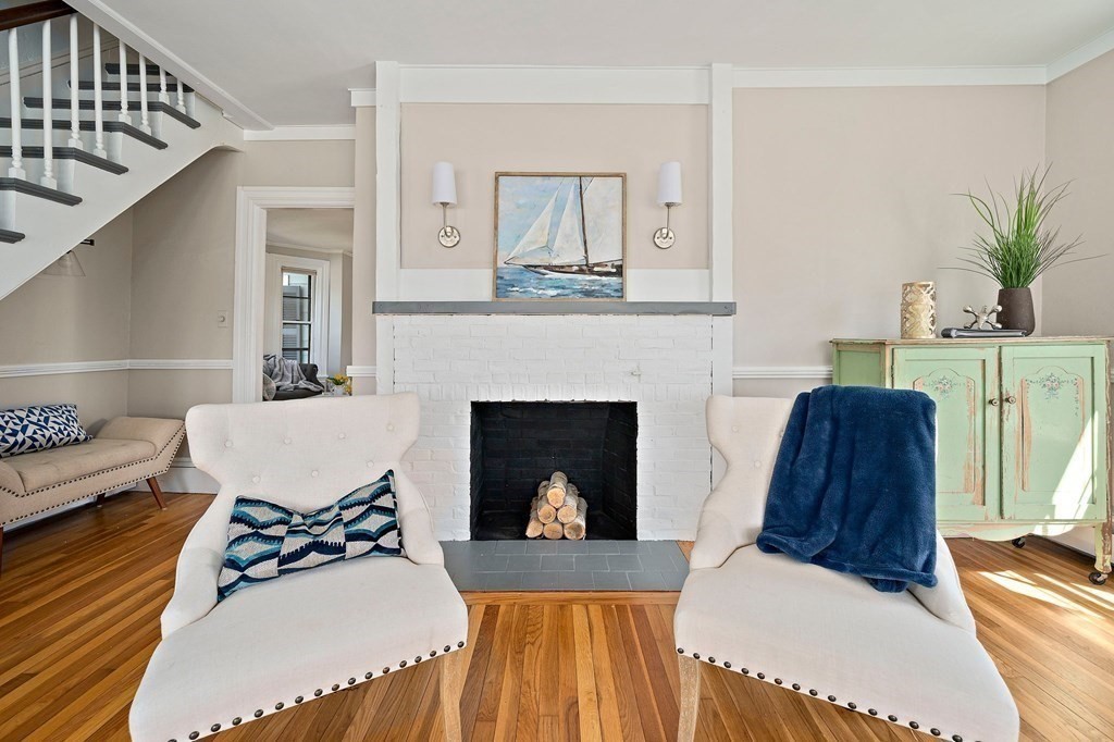 53 Frairy Street Medfield, MA 02052 - Photo 7 of 31