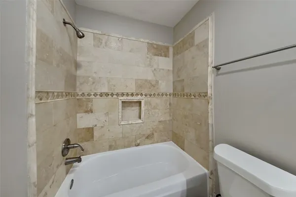 $2,495 | 19502 Water Point Trail, Humble, TX 77346