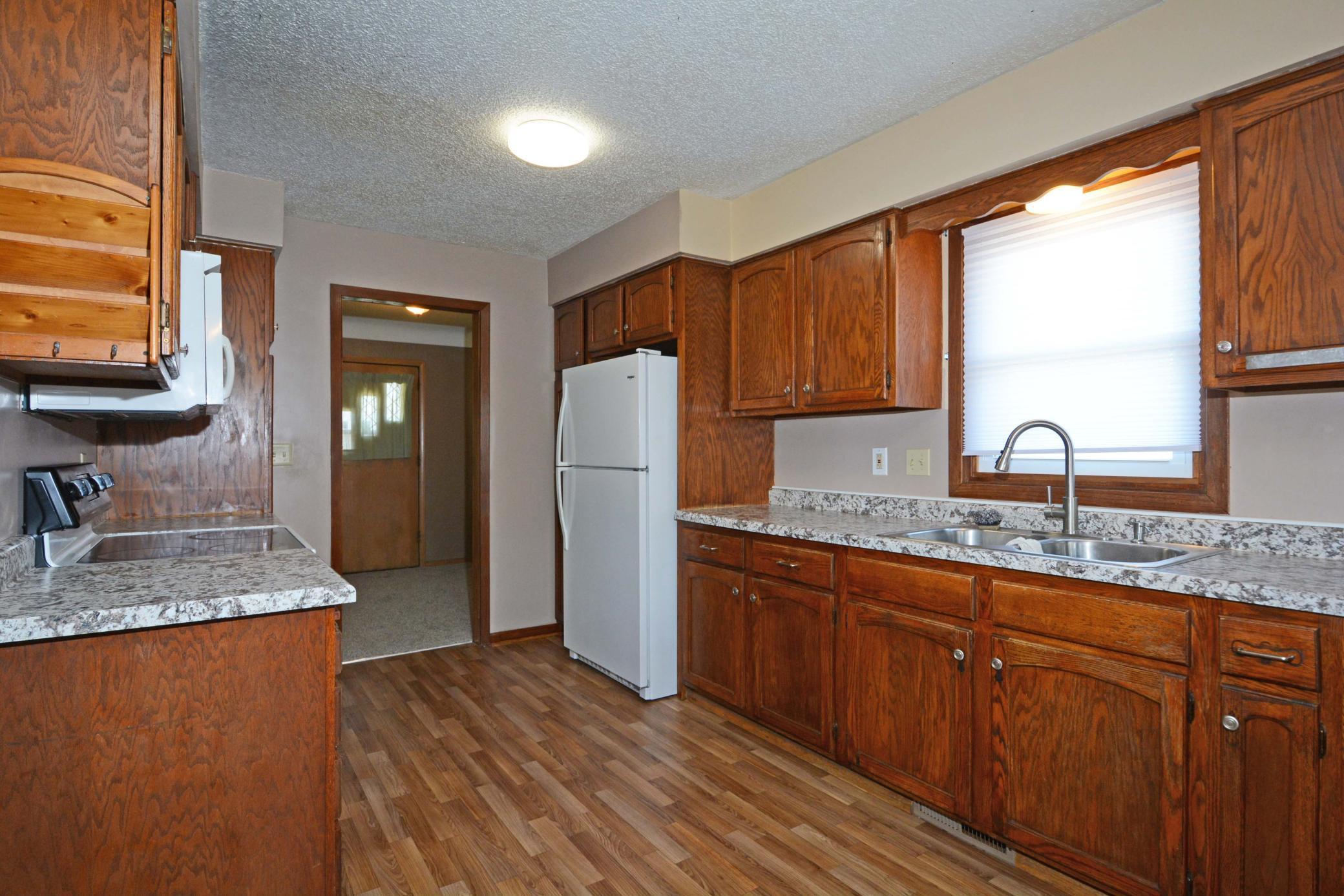 1483 3rd Street East St. Paul, MN 55106 - Photo 11 of 30