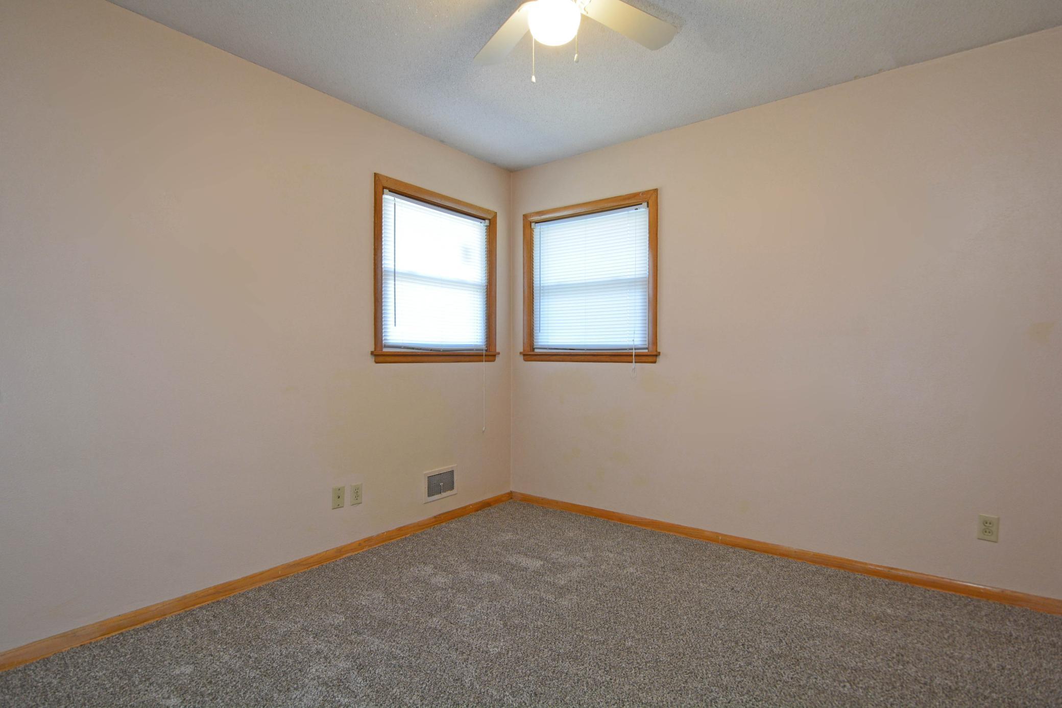 1483 3rd Street East St. Paul, MN 55106 - Photo 21 of 30