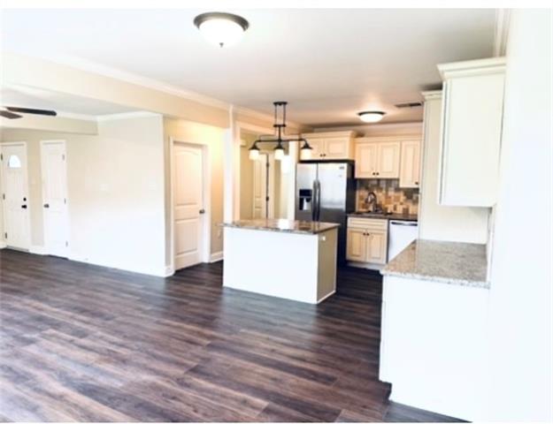 205 Douglas Drive River Ridge, LA 70123 - Photo 5 of 7