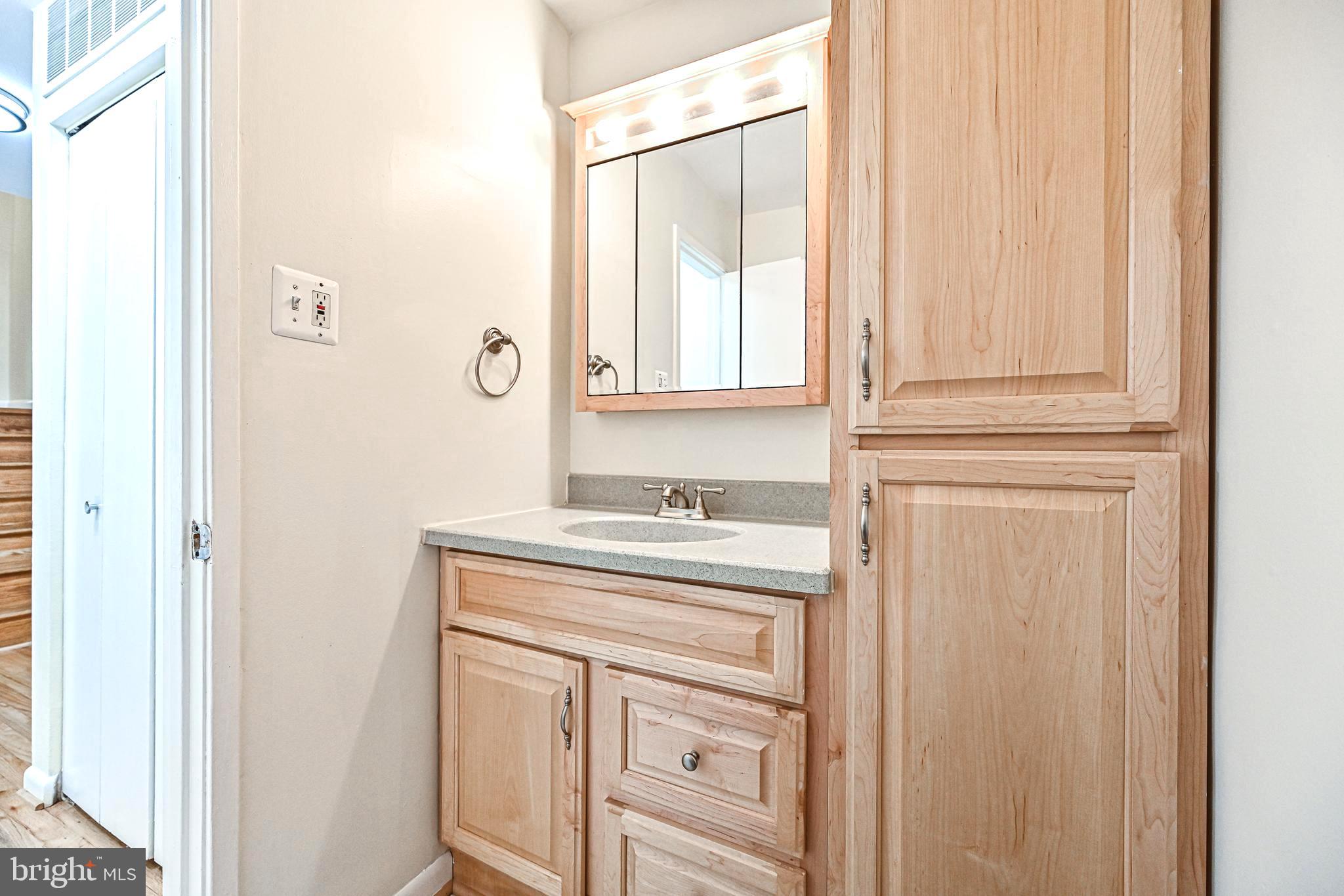 1664 Wainwright Drive Reston, VA 20190 - Photo 12 of 41 Main Level Half Bath