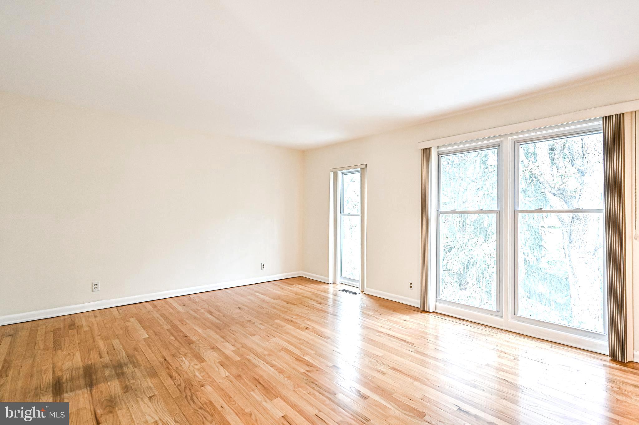 1664 Wainwright Drive Reston, VA 20190 - Photo 15 of 41 Master Bedroom Pic 3