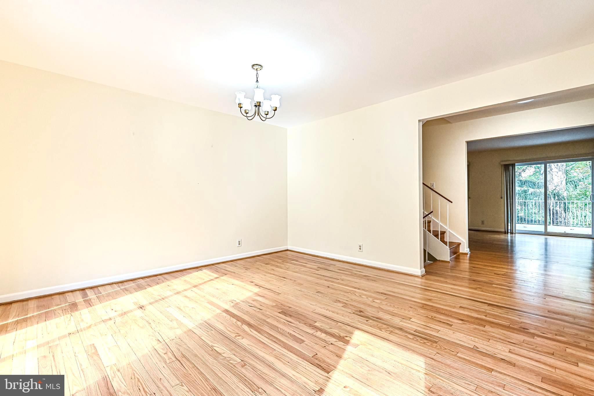 1664 Wainwright Drive Reston, VA 20190 - Photo 7 of 41 Dining Room Pic 3