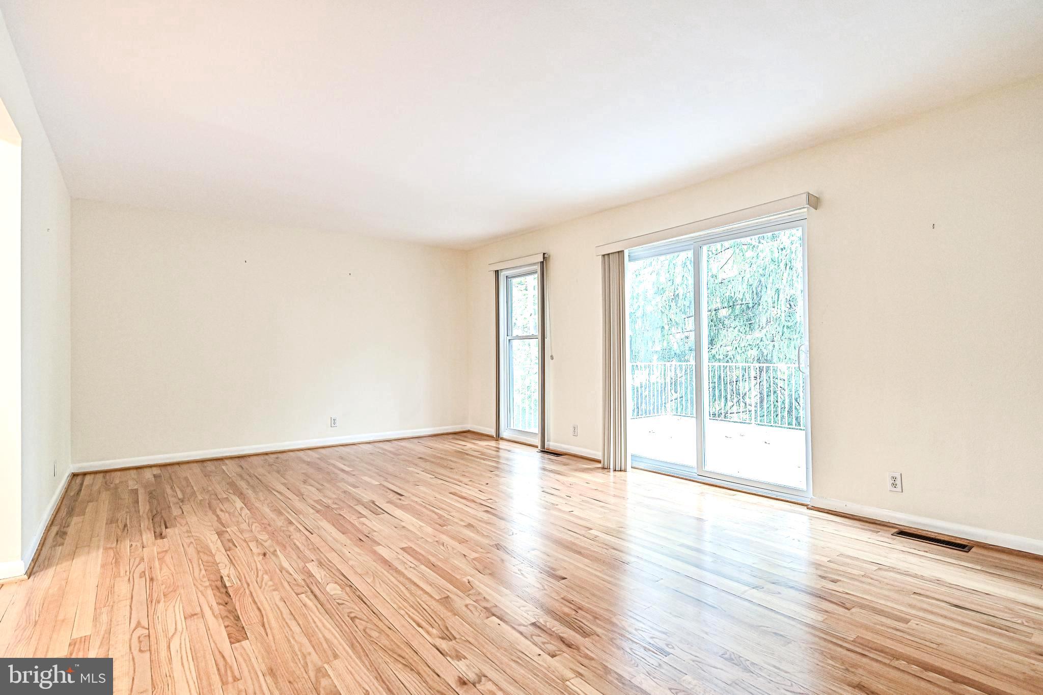 1664 Wainwright Drive Reston, VA 20190 - Photo 10 of 41 Living Room Pic 2