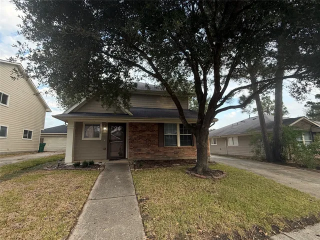 $1,800 | 809 Dragonfly Drive, Conroe, TX 77301