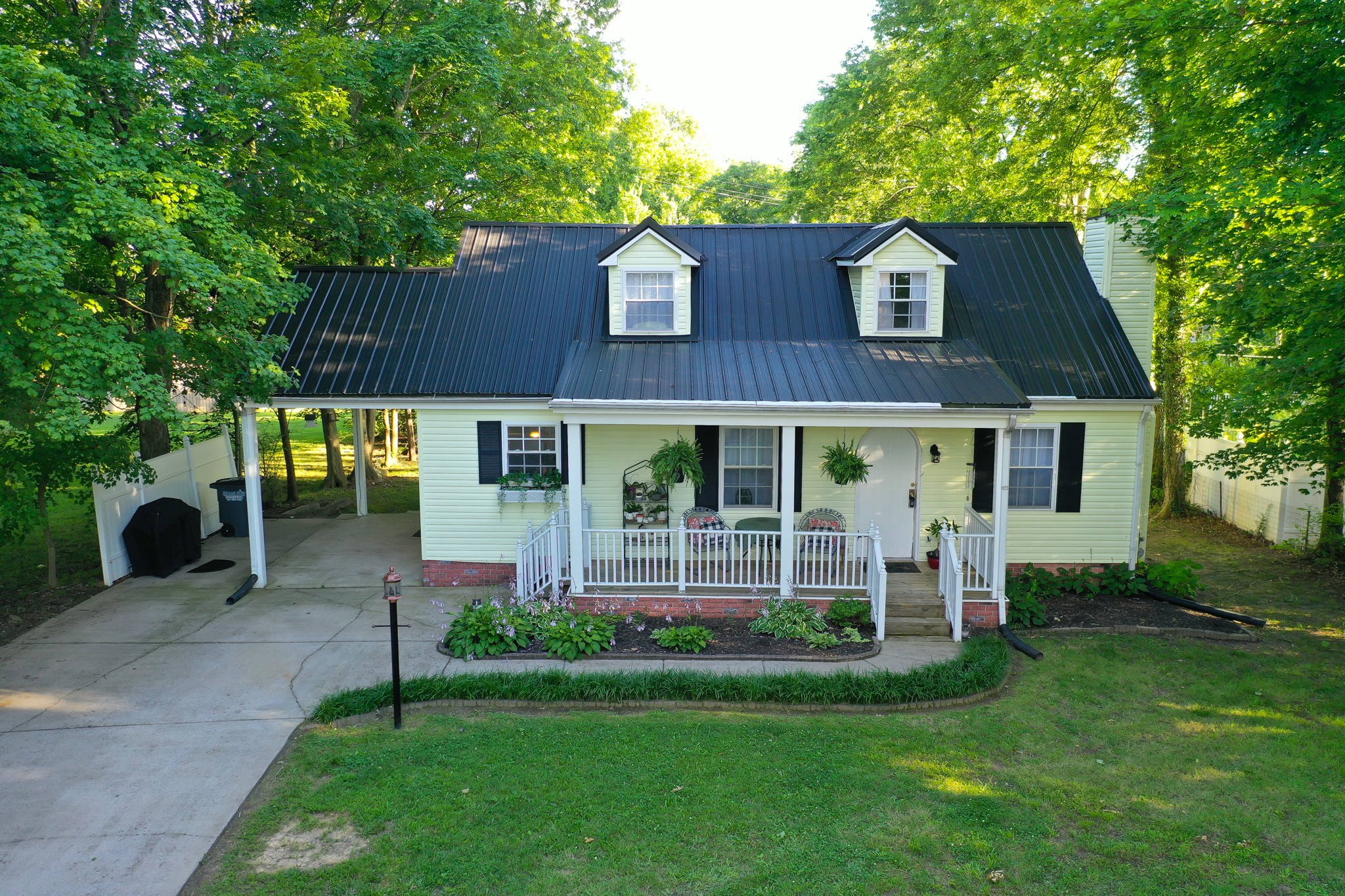 238 Rossview Road Clarksville, TN 37043 - Photo 2 of 49 Gallery Image 2