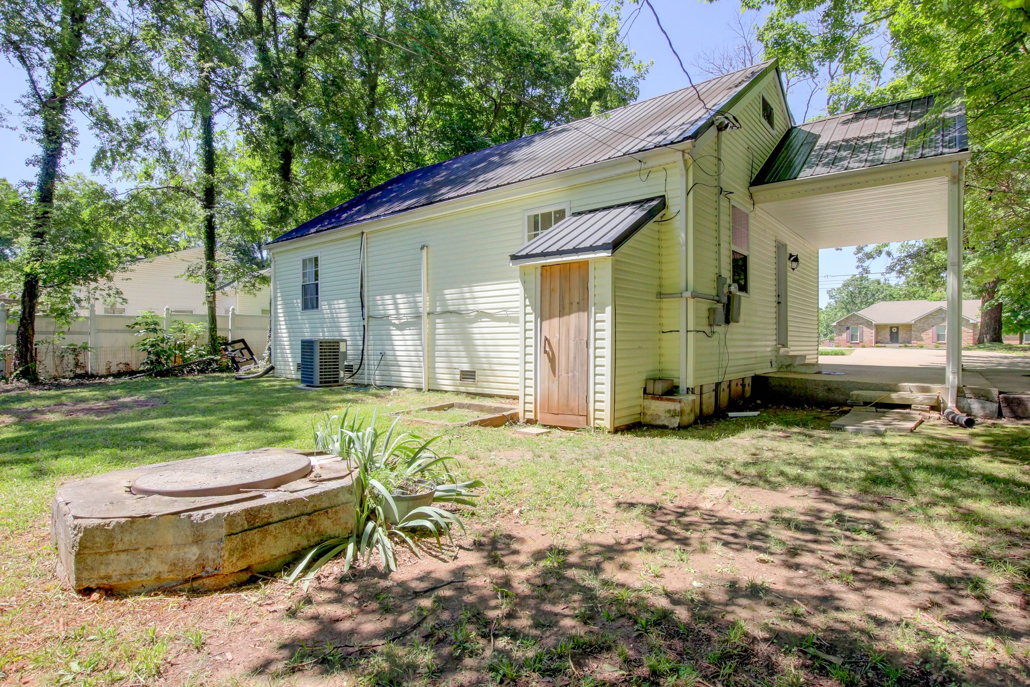 238 Rossview Road Clarksville, TN 37043 - Photo 44 of 49 Gallery Image 44