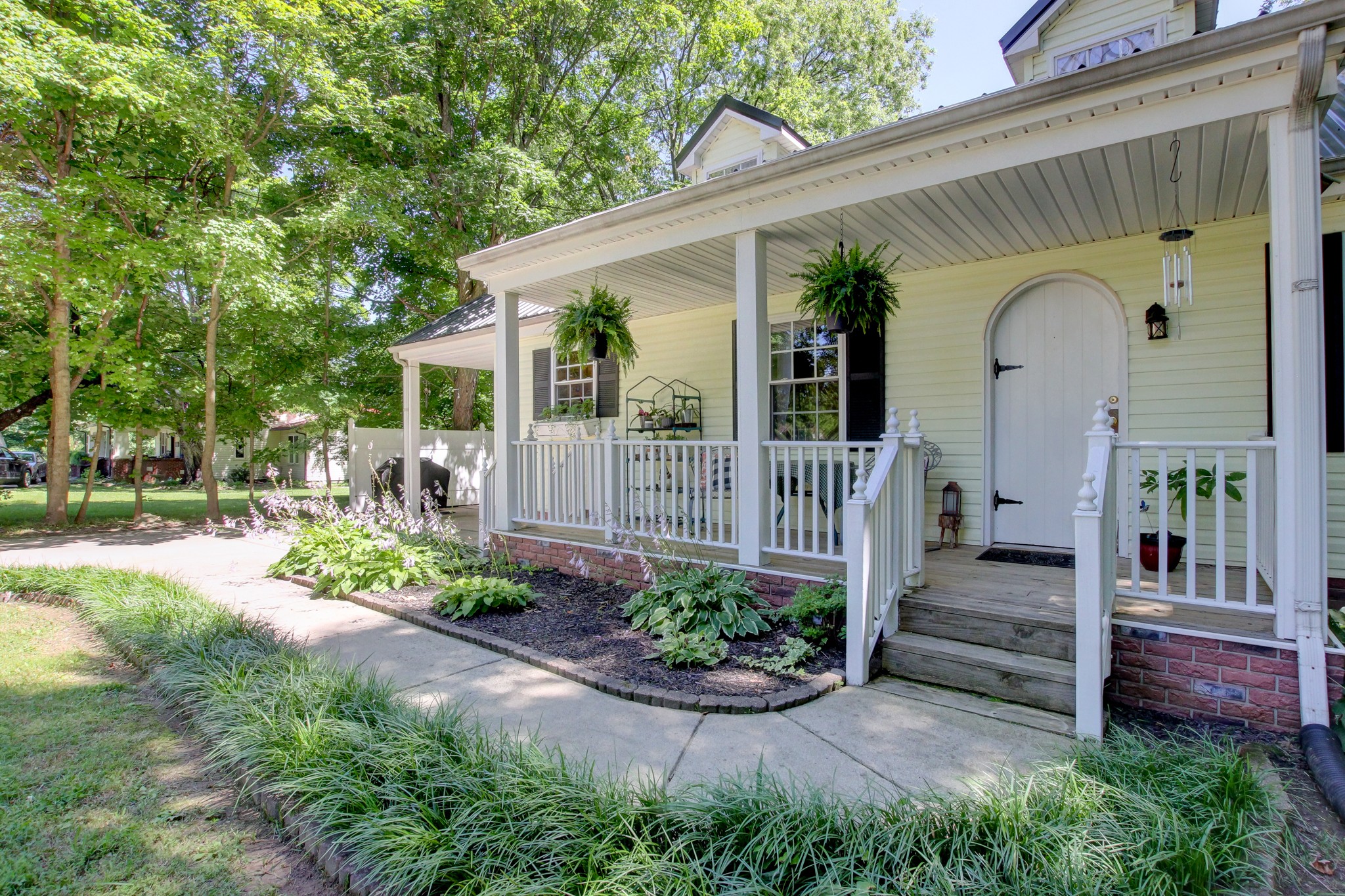 238 Rossview Road Clarksville, TN 37043 - Photo 5 of 49 Gallery Image 5