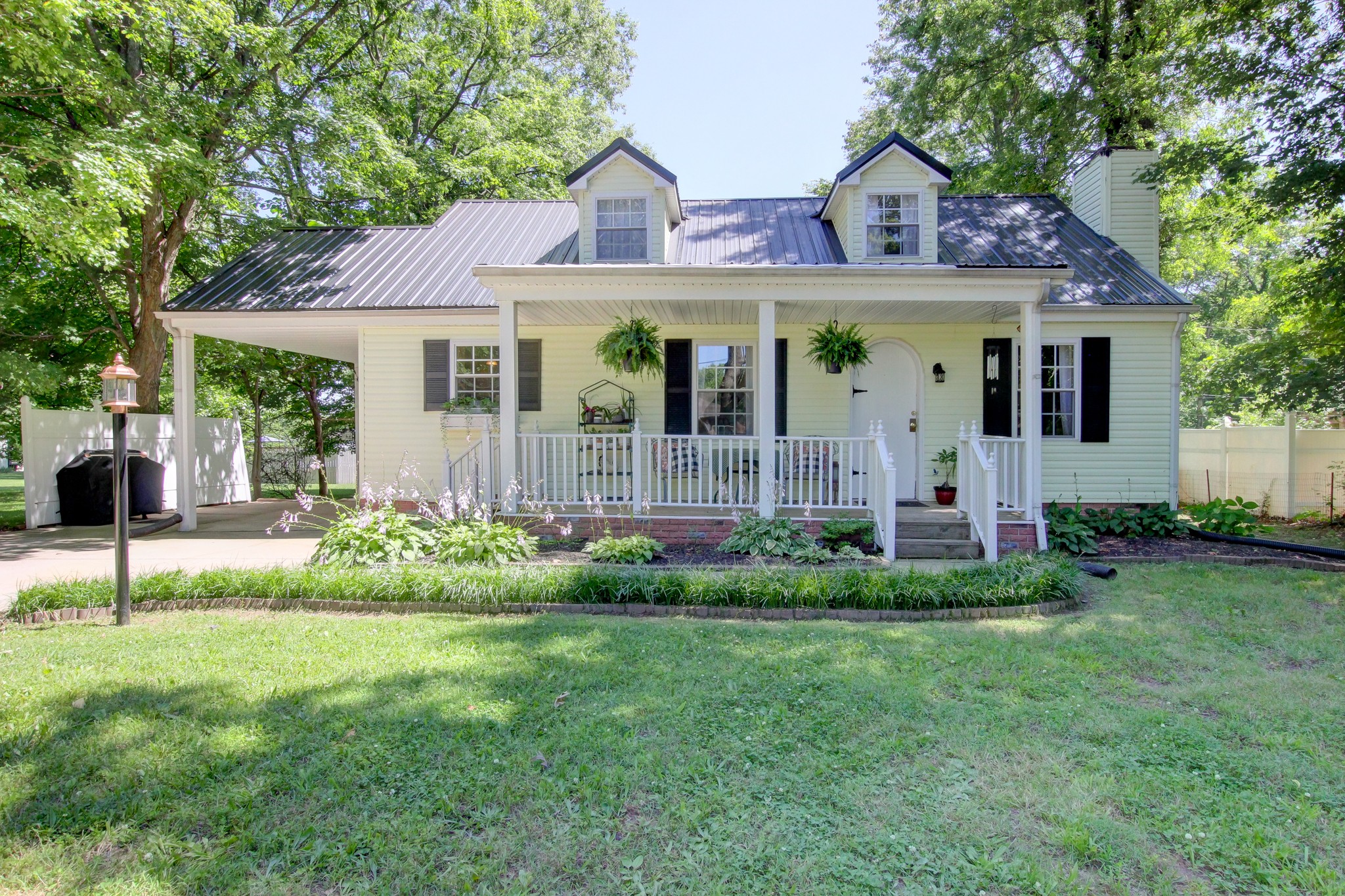 238 Rossview Road Clarksville, TN 37043 - Photo 7 of 49 Gallery Image 7