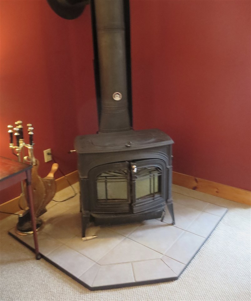 142 Furnace Brook Road Shaftsbury, VT 05201 - Photo 12 of 40