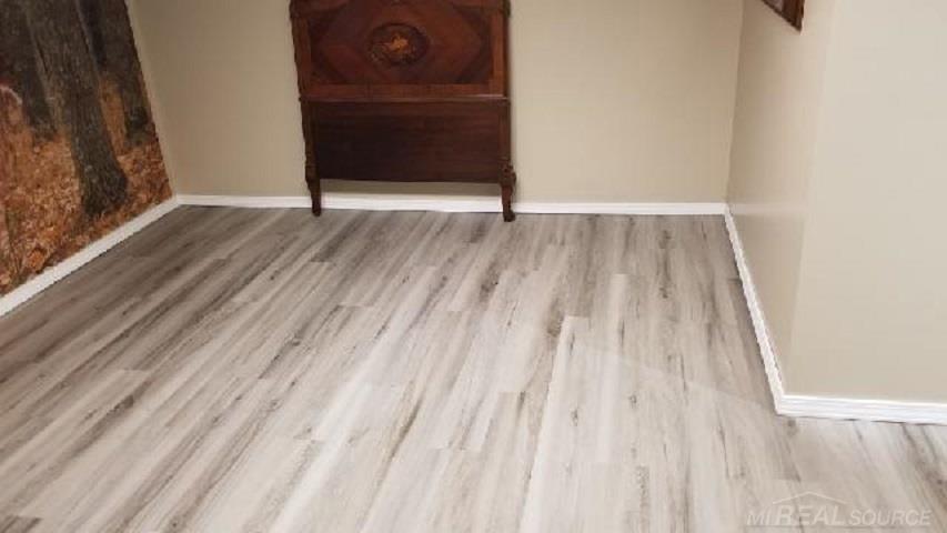 3905 Rohr Road Lake Orion, MI 48359 - Photo 15 of 25 Basement Bedroom