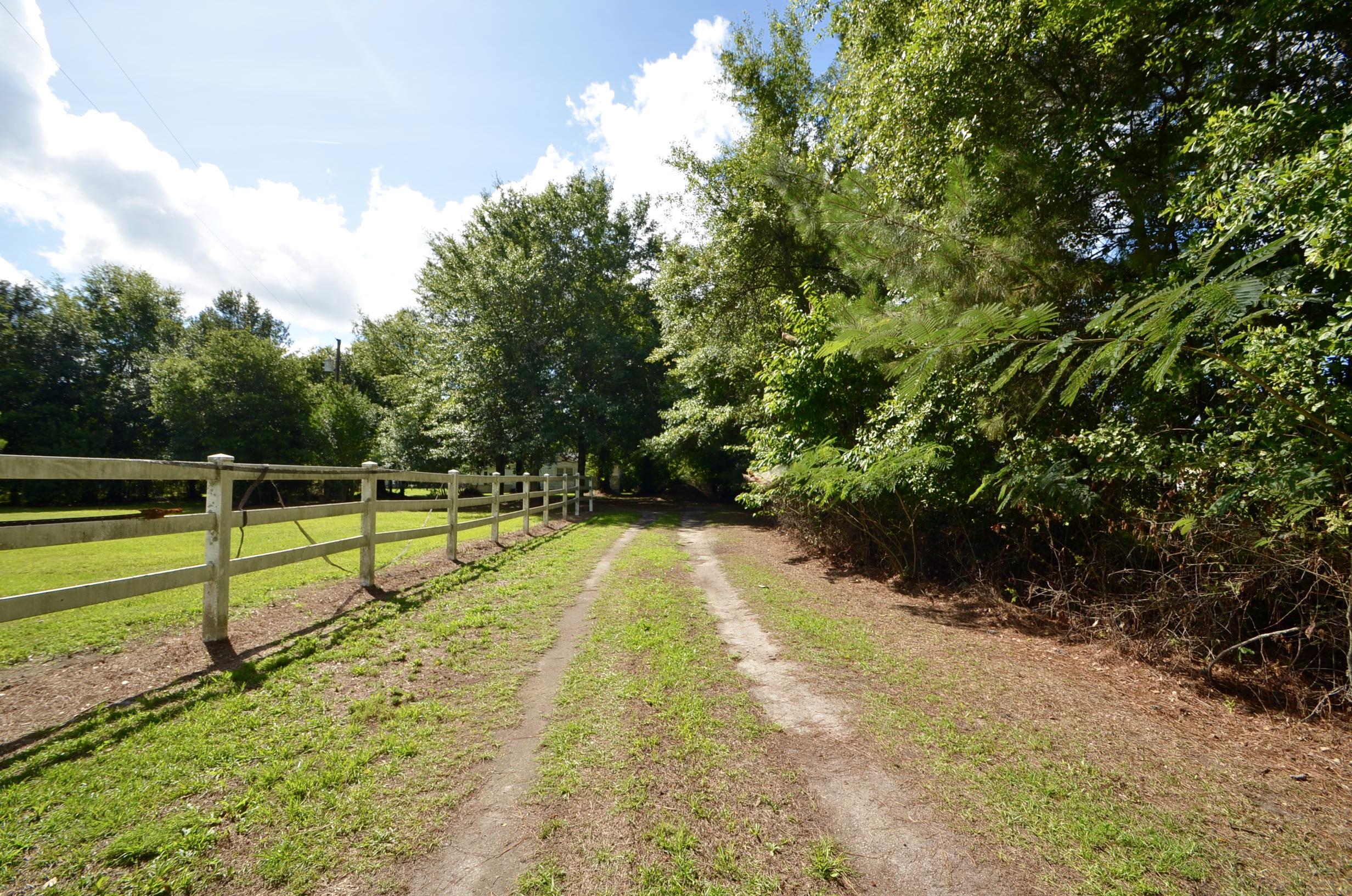 115 Flag Way St. Stephen, SC 29479 - Photo 2 of 22 DSC_0003