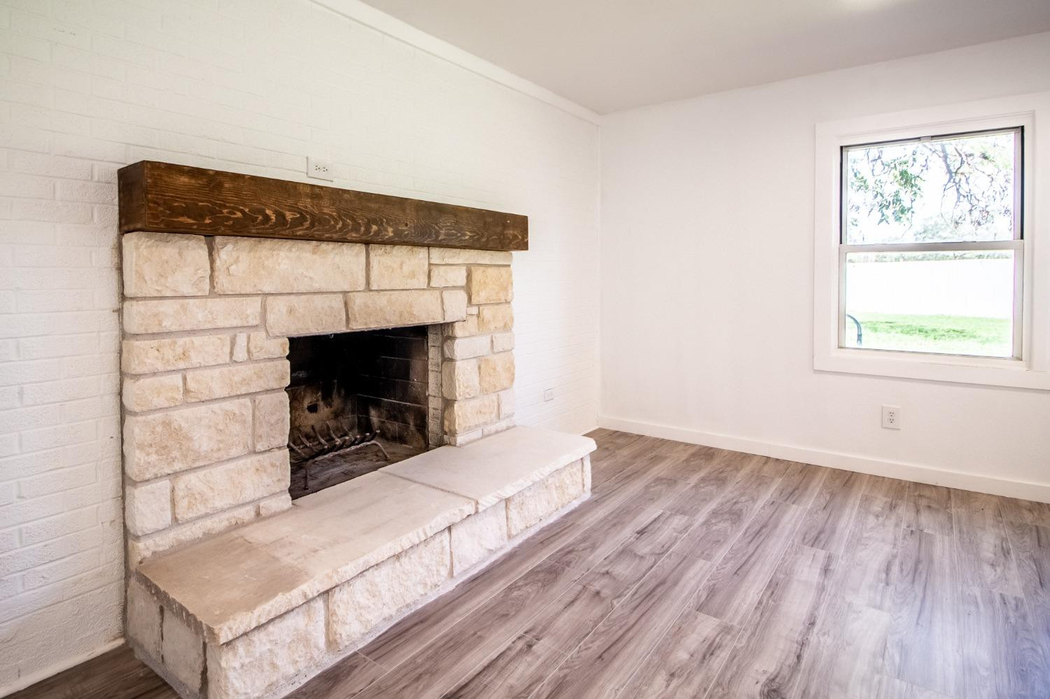 906 Adrian Street Lubbock, TX 79403 - Photo 14 of 36 Photo 14