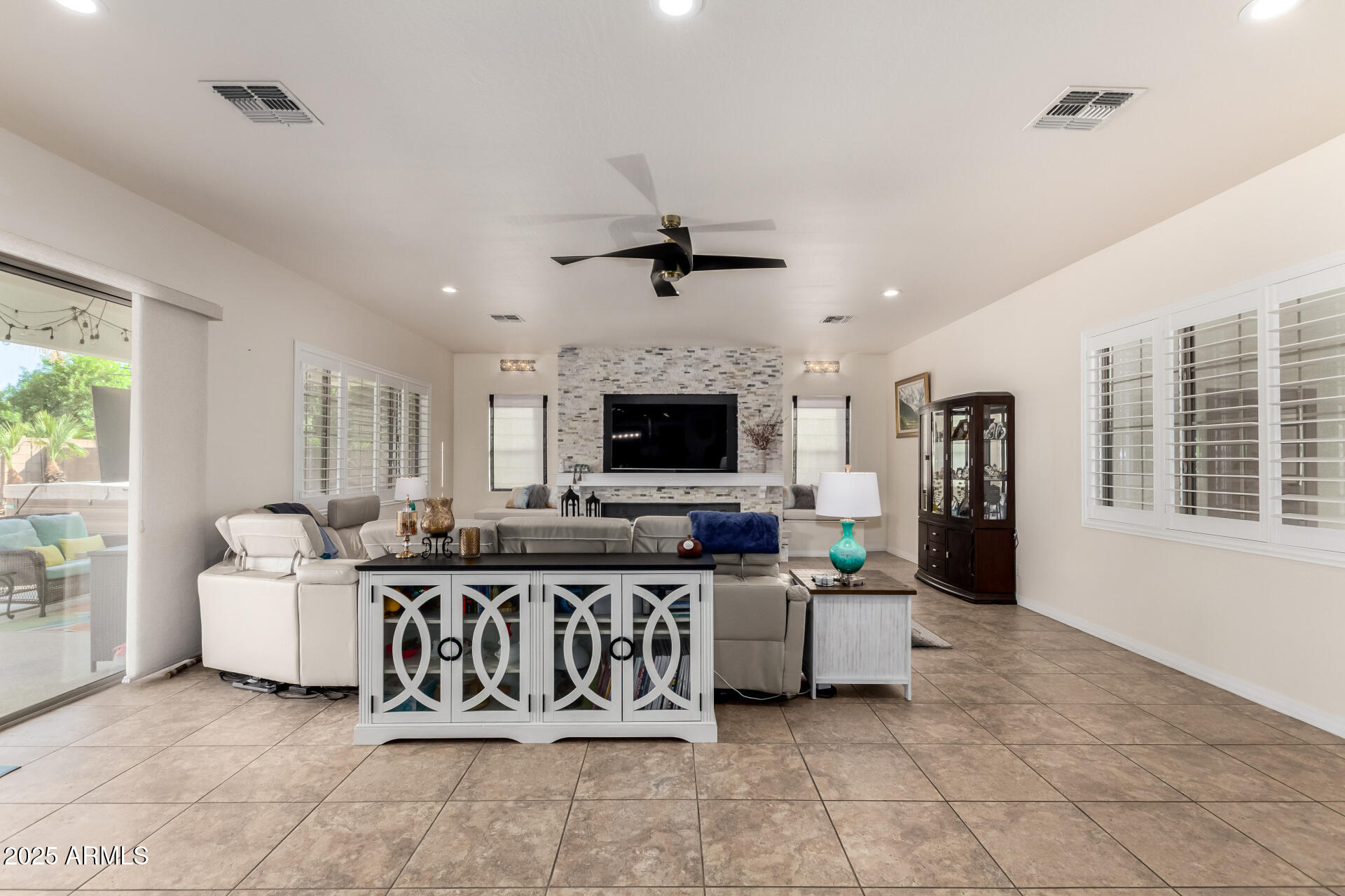 6233 South Rochester Drive Gilbert, AZ 85298 - Photo 14 of 59 16 Rochester