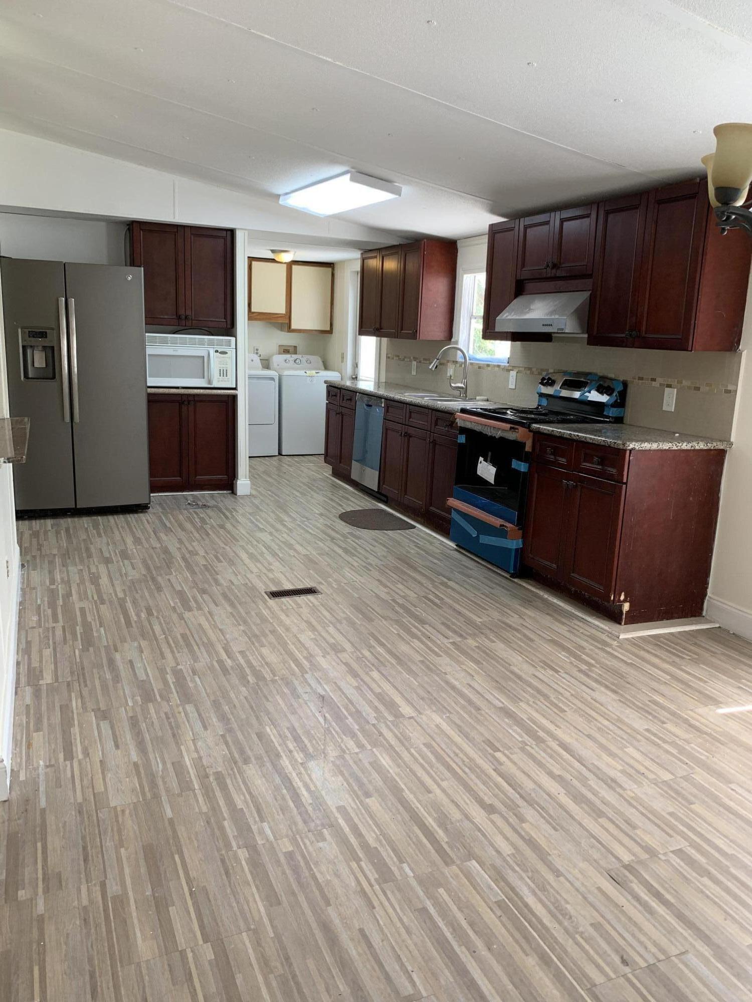 10629 South 228th Lane Boca Raton, FL 33428 - Photo 1 of 22 Kitchen