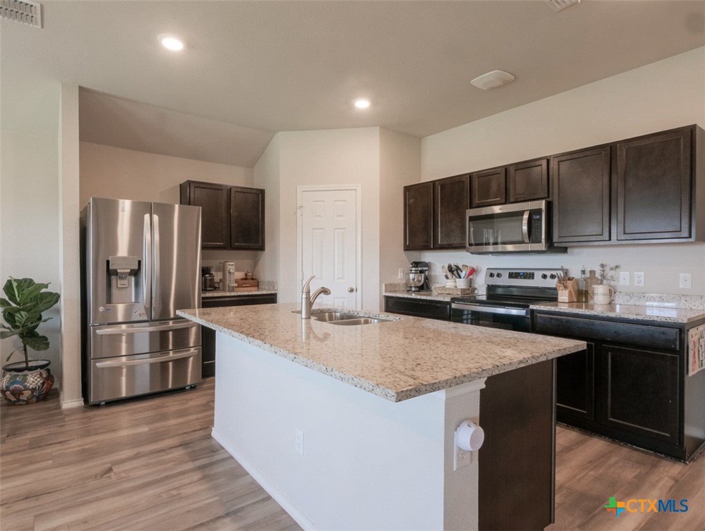 7108 Guadalupe Road China Spring, TX 76633 - Photo 18 of 37