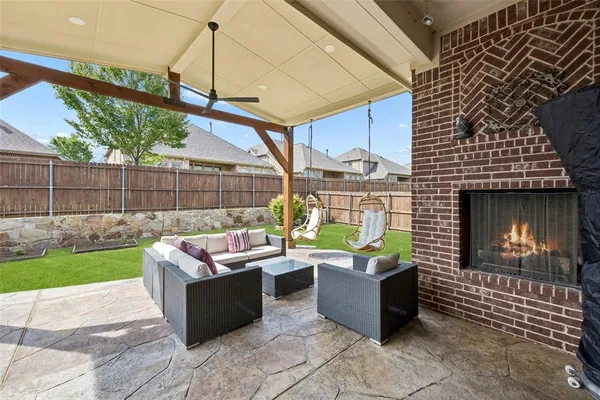 $689,900 | 814 River Oak Avenue, Euless, TX 76039