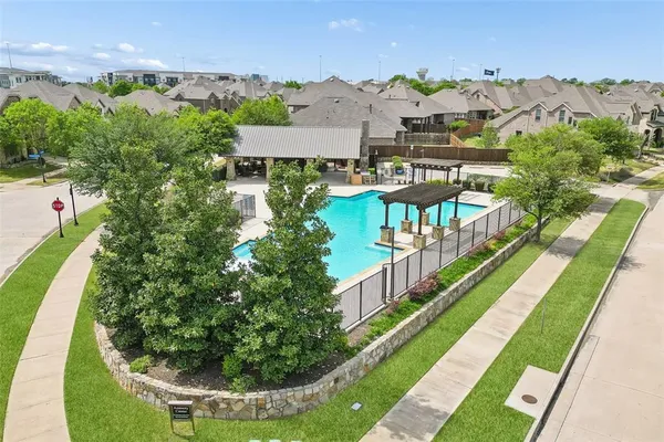 $689,900 | 814 River Oak Avenue, Euless, TX 76039