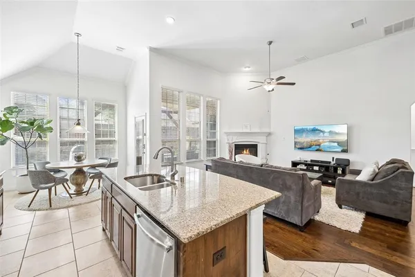 $689,900 | 814 River Oak Avenue, Euless, TX 76039